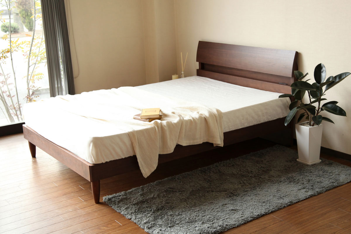 ドミール(ブラウン)