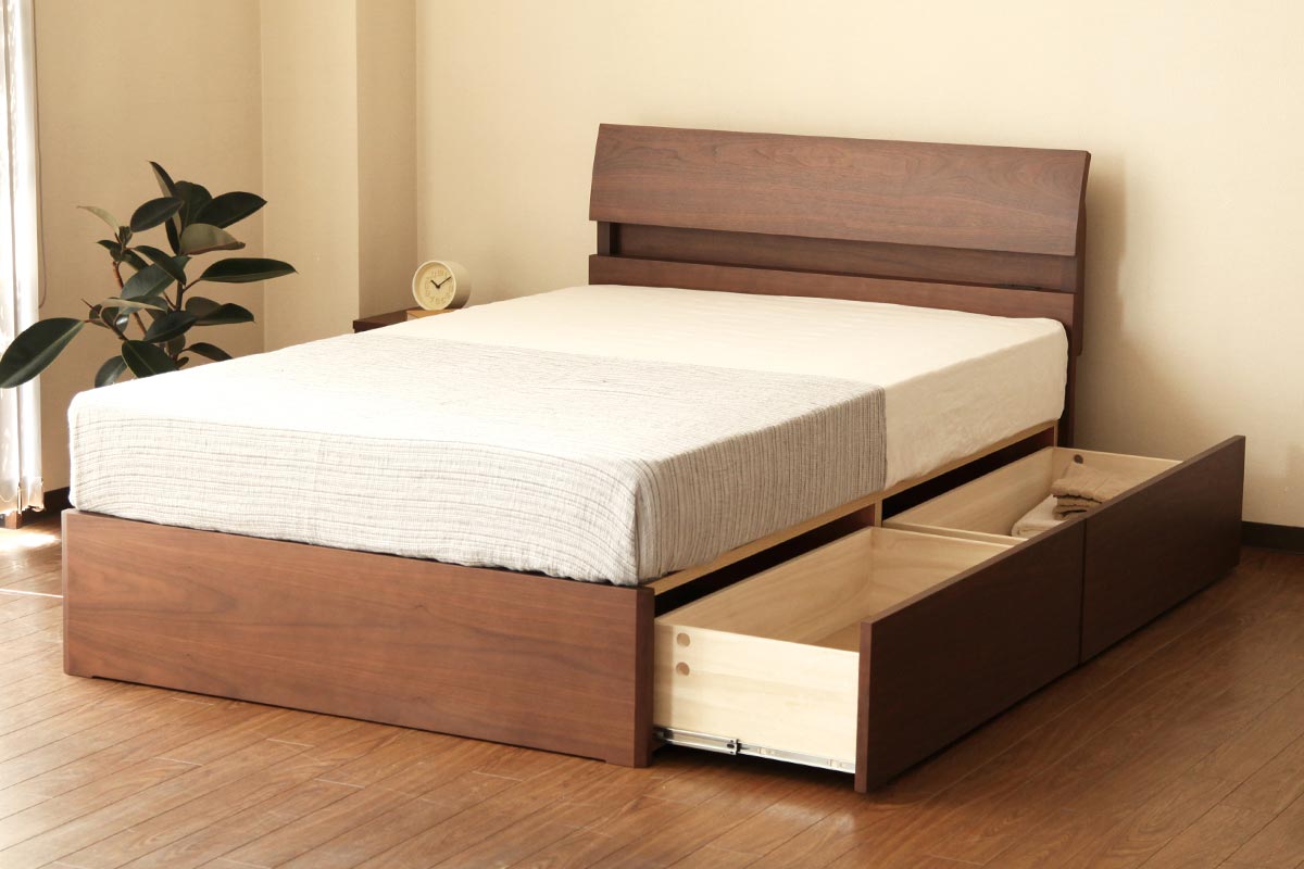 ドミール(ブラウン)