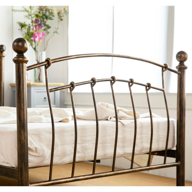 緩やかな曲線美の優雅なデザインとブロンズ調のフレームが特長の金属製パイプベッド セミダブルサイズ メイビス